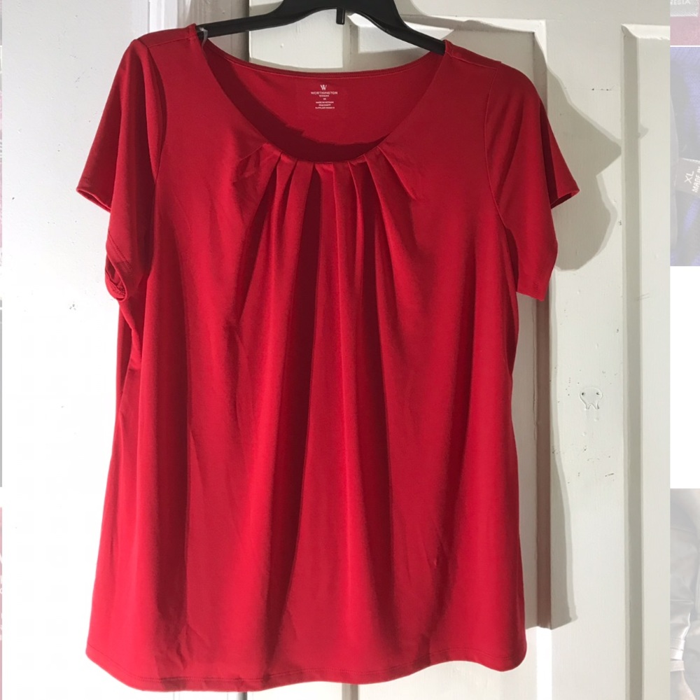 Women’s Worthington Red liquid knit Top